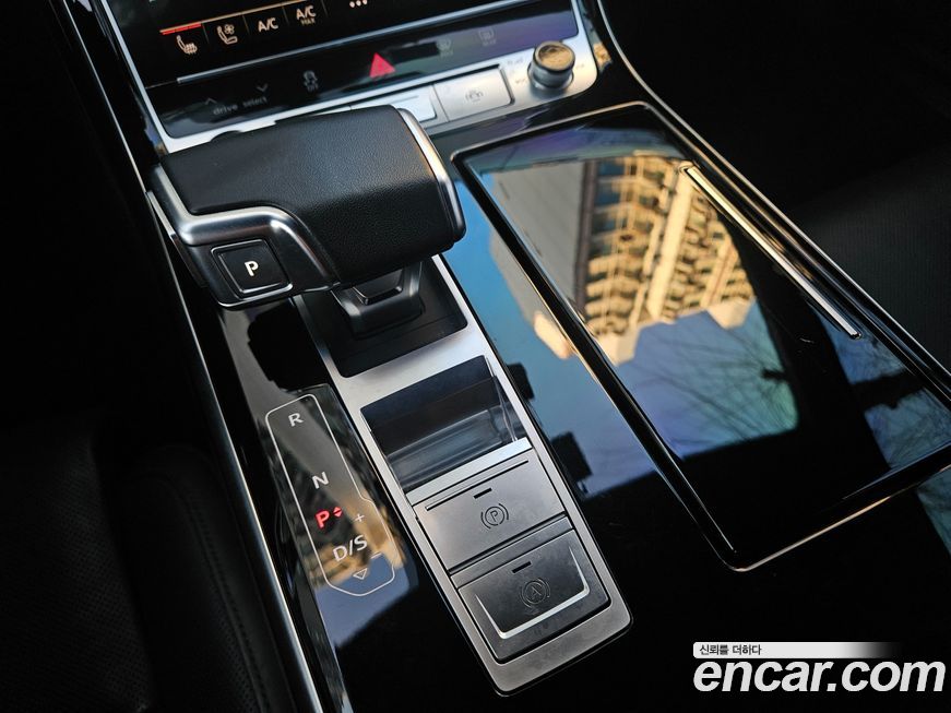 Audi A8 55 TFSI Quattro LWB, 2021