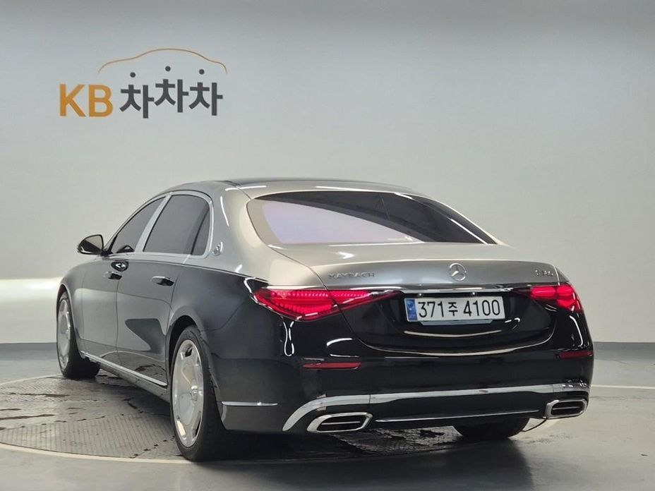 Mercedes-Benz S-Class Maybach S580 4MATIC, 2023