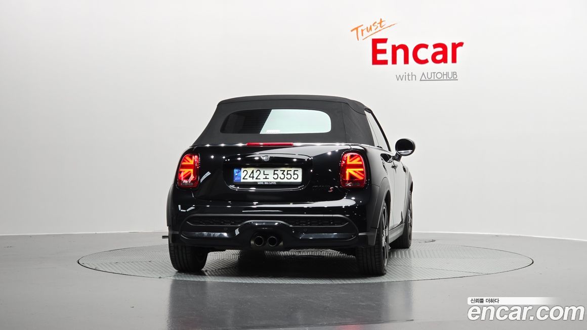 Mini Cooper Convertible Classic, 2023