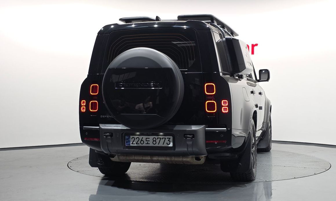 Land Rover Defender 130 P400 Outbound, 2025
