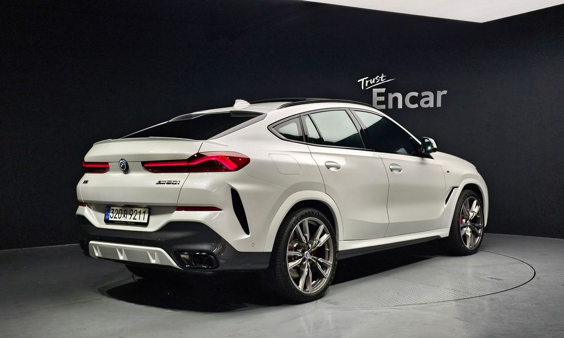 BMW X6 M50i, 2023