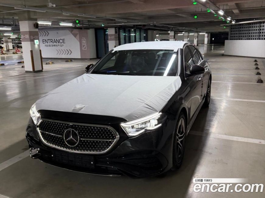 Mercedes-Benz E-Class E300 4MATIC Exclusive, 2026