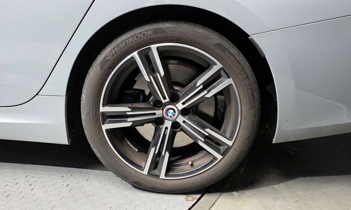 BMW 3-Series 320i M Sport, 2025