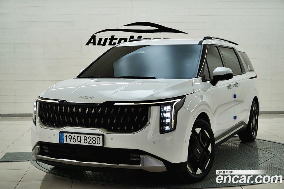 Kia Carnival 9-Seater Signature, 2024