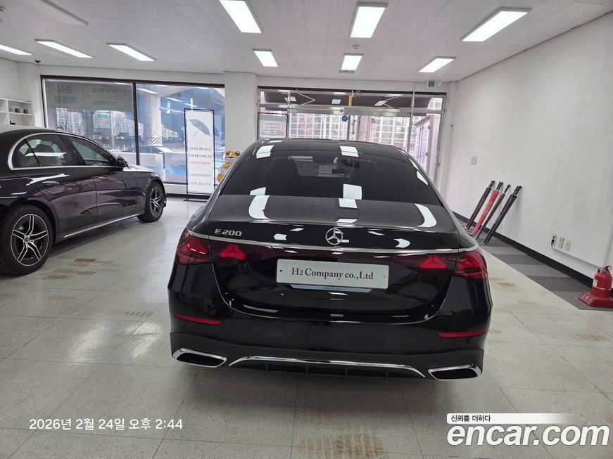Mercedes-Benz E-Class E200 AMG Line, 2026