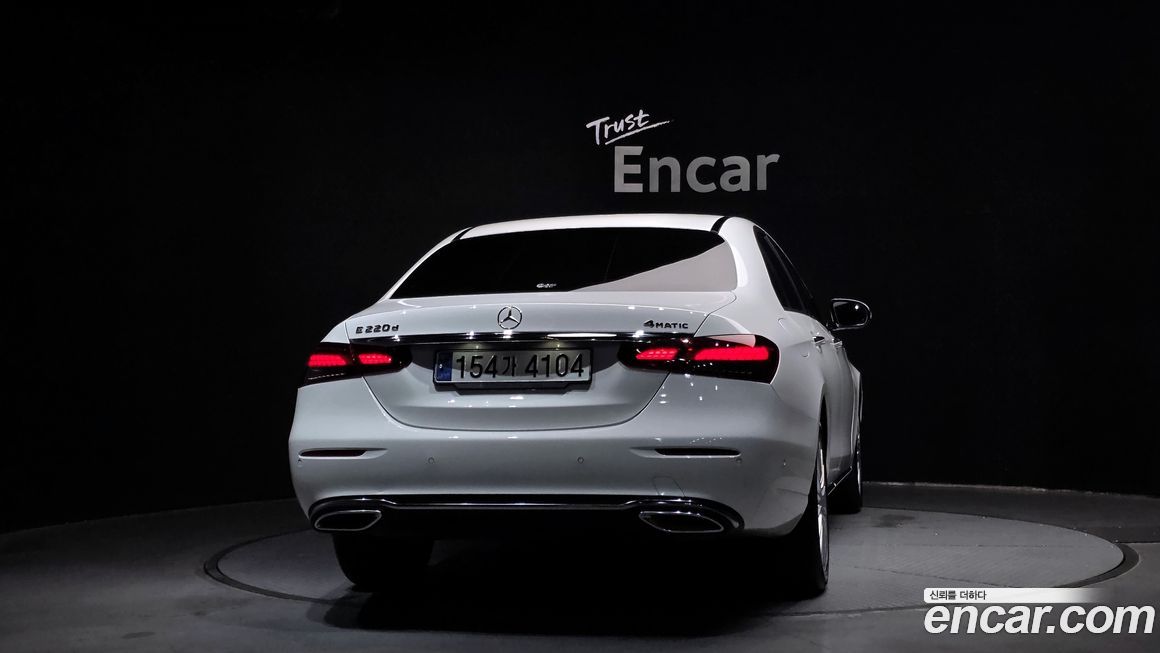 Mercedes-Benz E-Class E220d 4MATIC Exclusive, 2023