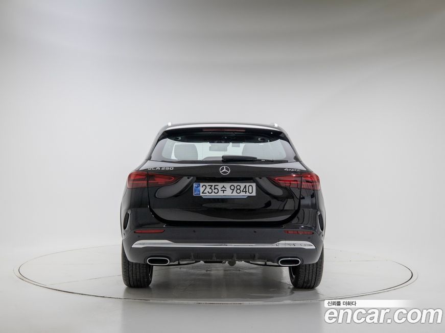 Mercedes-Benz GLA-Class GLA250 4MATIC, 2025