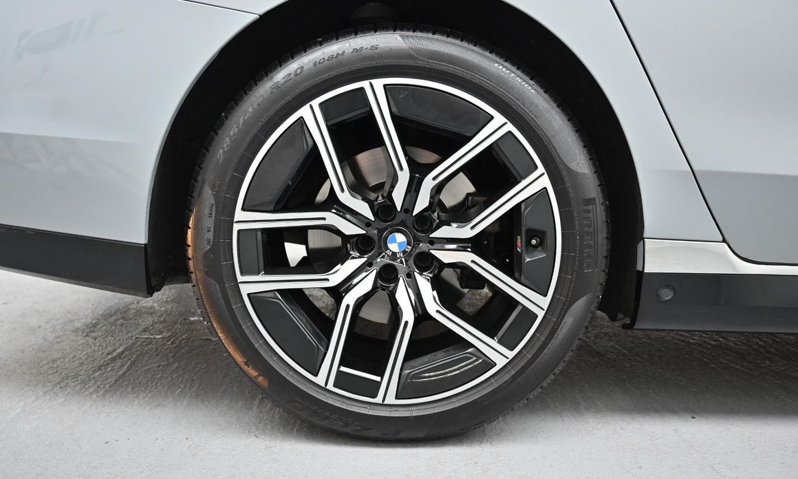 BMW 7-Series 740d xDrive M Sport, 2024