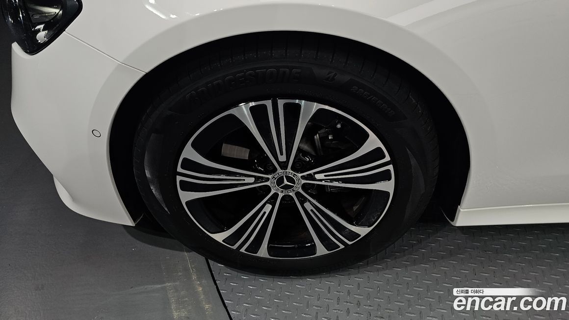 Mercedes-Benz E-Class E200 Avantgarde, 2025