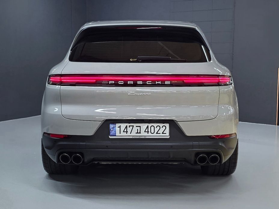 Porsche Cayenne 3.0, 2024