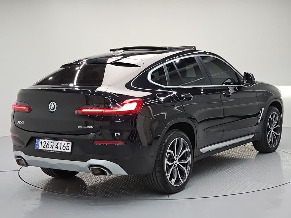 BMW X4 xDrive20i xLine, 2025