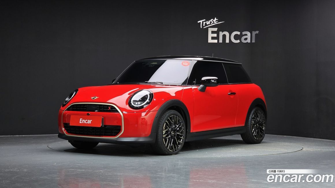 Mini Cooper Favoured, 2025