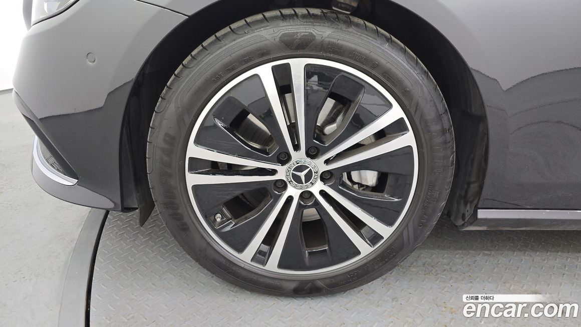 Mercedes-Benz E-Class E250 Avantgarde, 2022