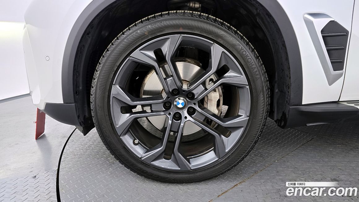 BMW X5 xDrive 40i xLine, 2024