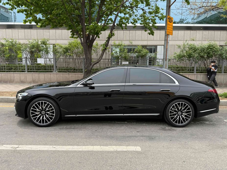 Mercedes-Benz S-Class S580L 4MATIC, 2025