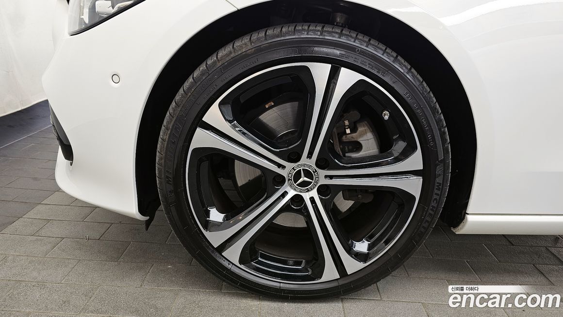 Mercedes-Benz C-Class C300 4MATIC Avantgarde, 2023