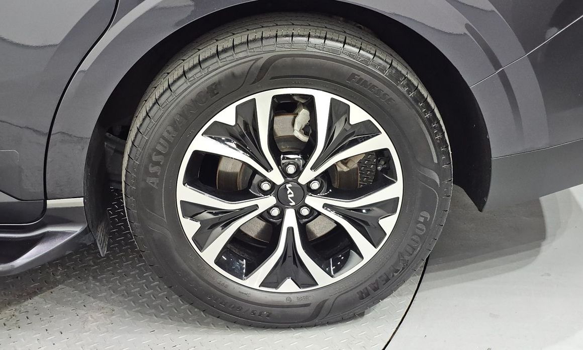 Kia Carnival 9-Seater Noblesse, 2023