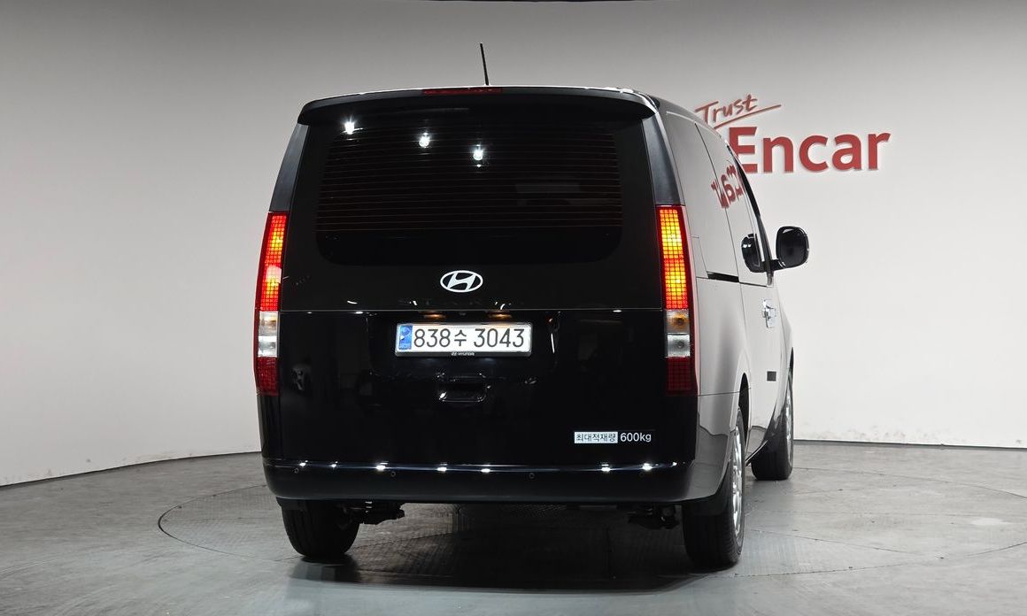 Hyundai Staria Cargo 5-Seater, 2025