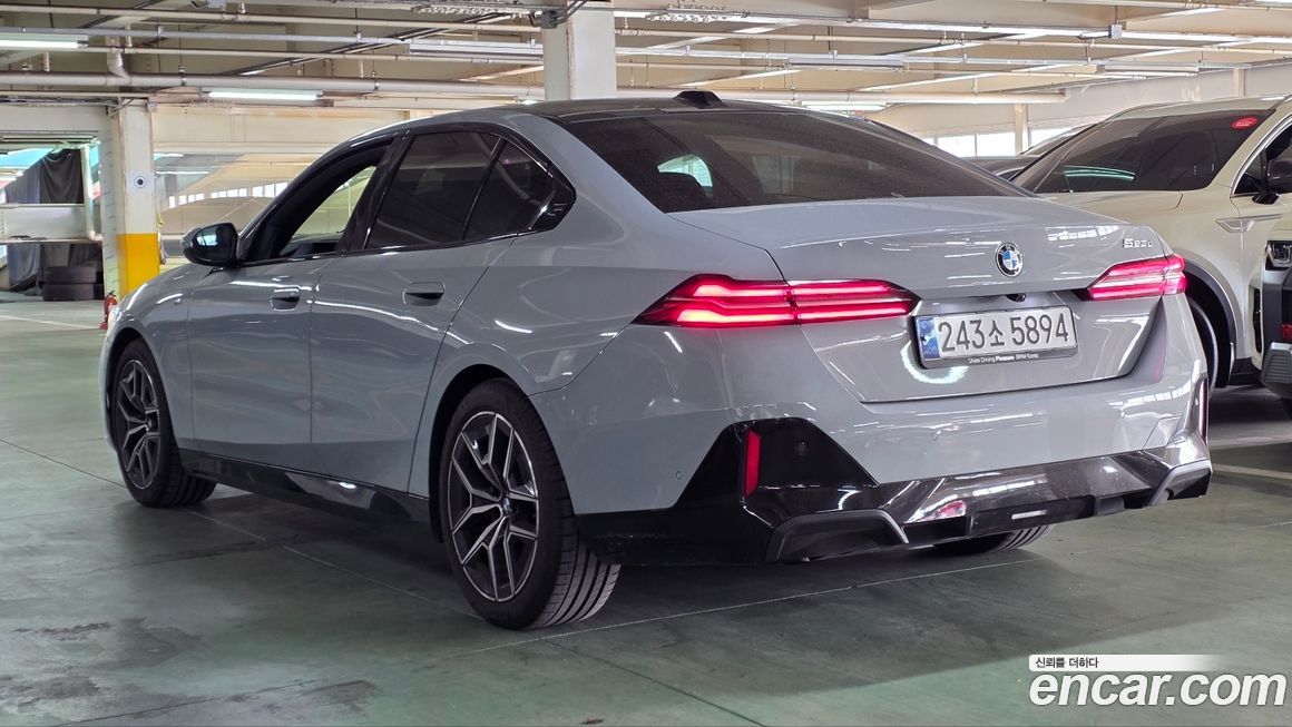 BMW 5-Series 523d M Sport, 2025