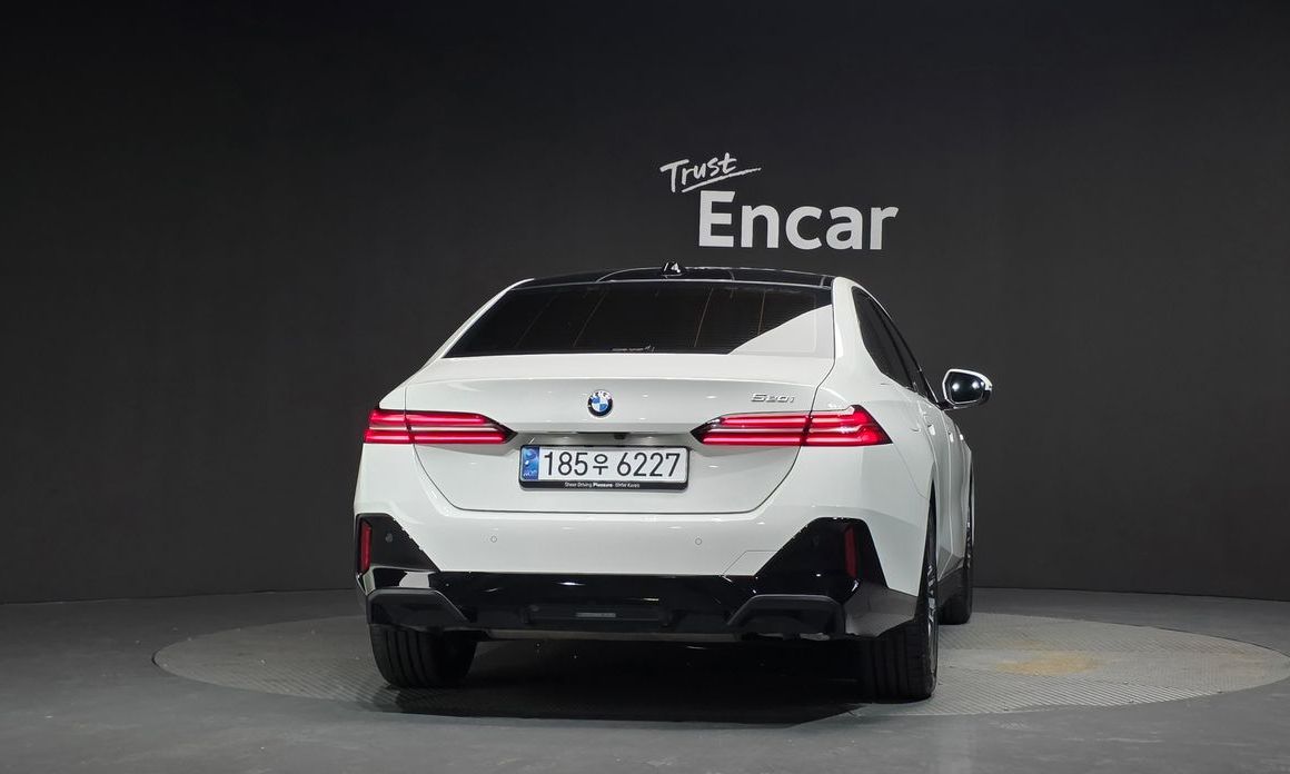 BMW 5-Series 520i M Sport, 2025