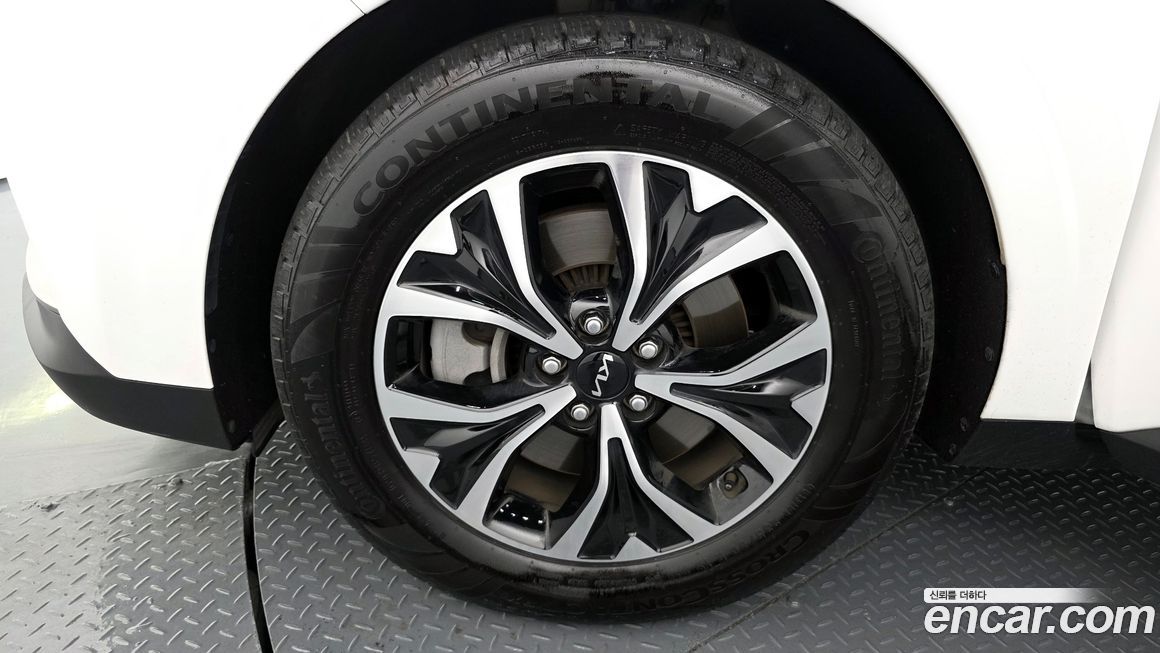Kia Carnival 9-Seater Signature, 2023