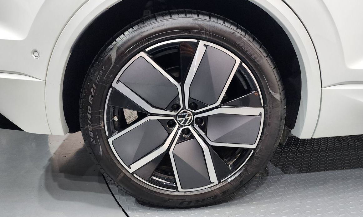 Volkswagen Touareg 3.0 TDI R-Line, 2025