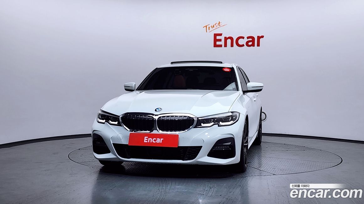 BMW 3-Series 320i M Sport, 2022