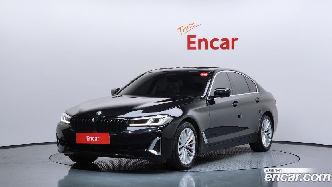 BMW 5-Series 530i Luxury, 2022