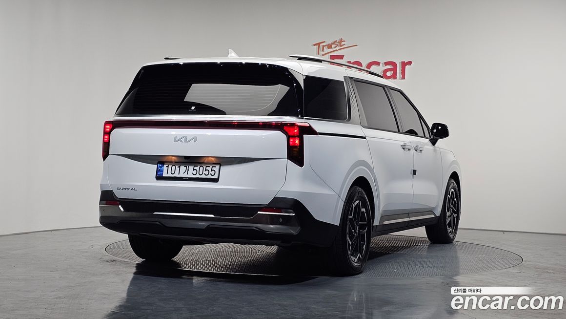 Kia Carnival 9-Seater Noblesse, 2024