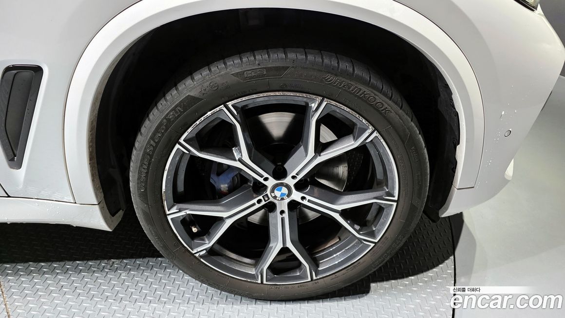 BMW X5 xDrive 40i M Sport, 2022