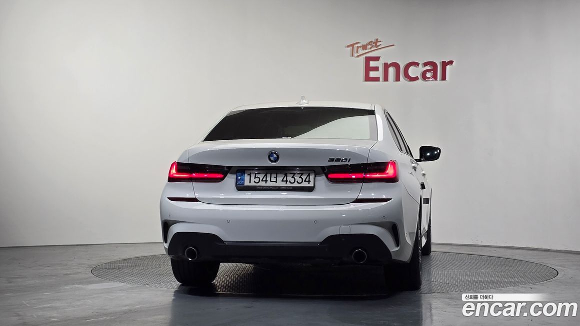 BMW 3-Series 320i M Sport, 2022