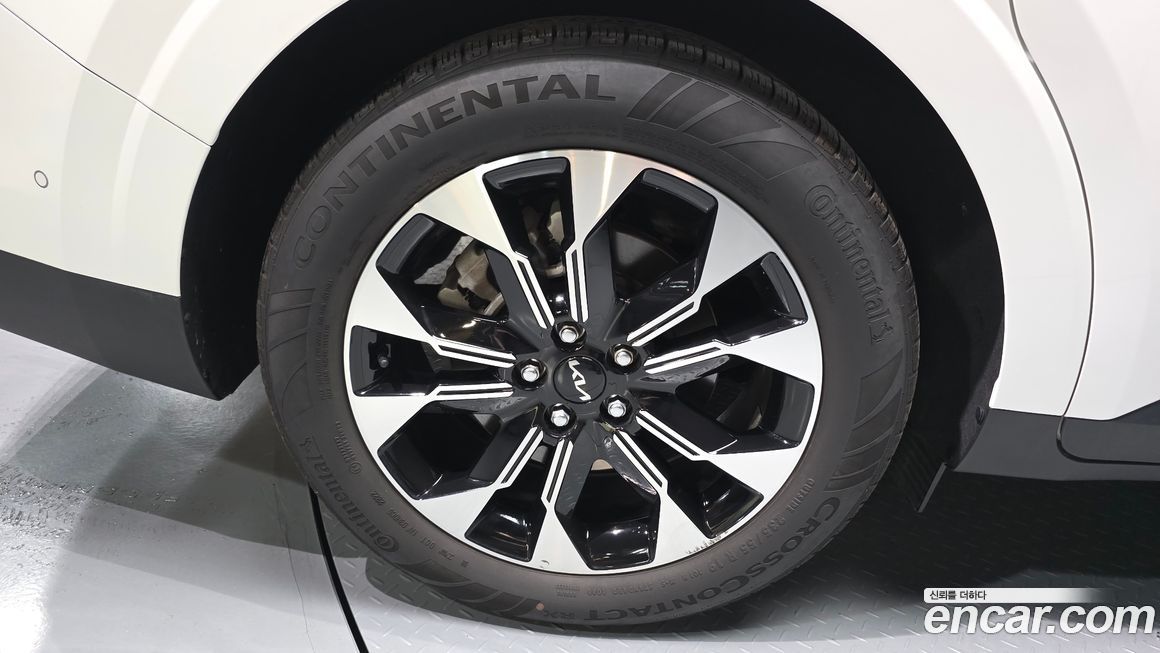 Kia Carnival 9-Seater Signature, 2023