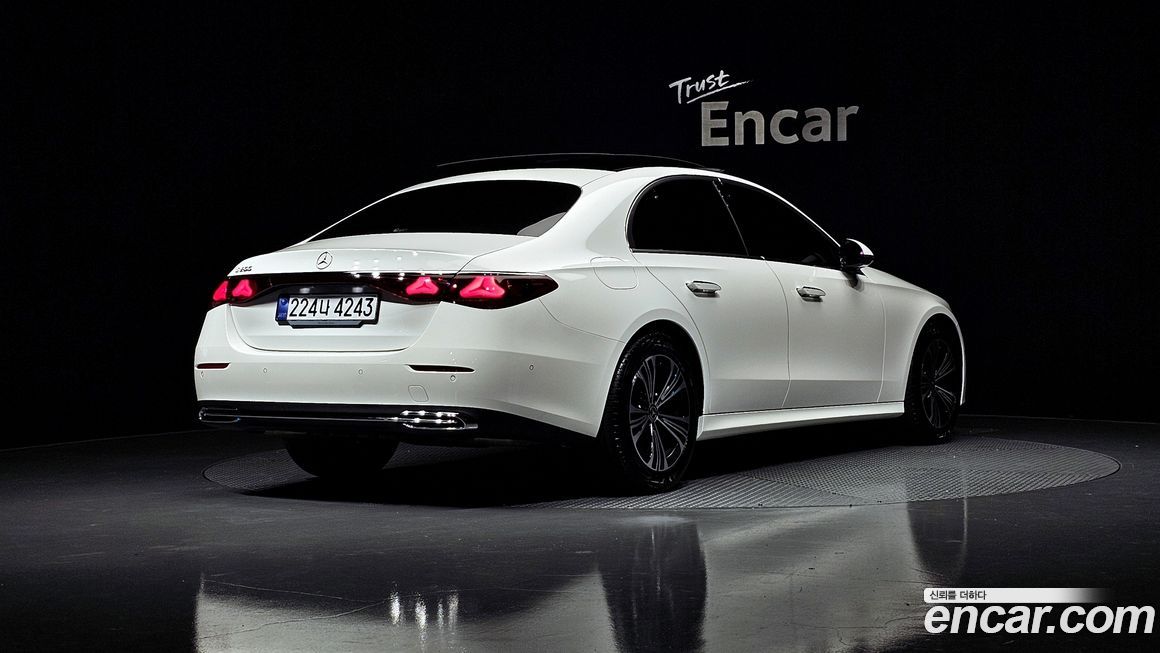 Mercedes-Benz E-Class E200 Avantgarde, 2025