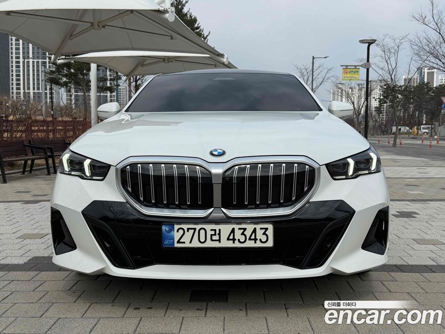 BMW 5-Series 520i M Sport, 2024