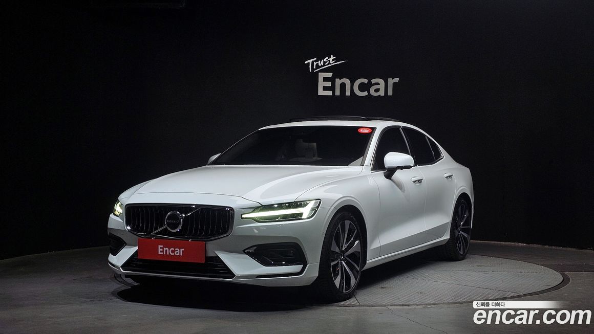 Volvo S60 B5 Ultimate Bright, 2024