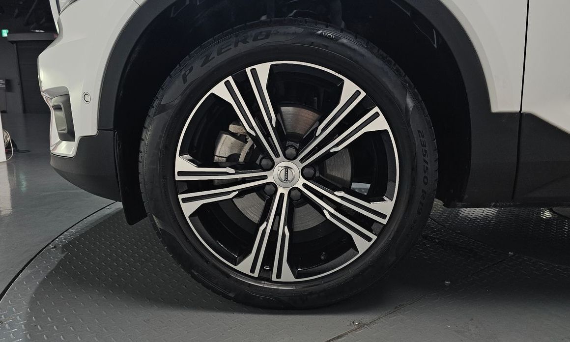 Volvo XC40 B4 Inscription, 2022