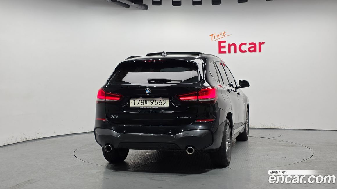 BMW X1 xDrive 20i M Sport, 2022