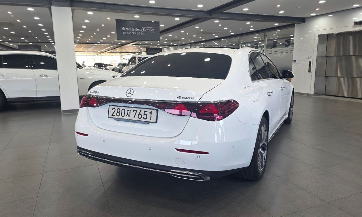 Mercedes-Benz E-Class E220d 4MATIC Exclusive, 2024