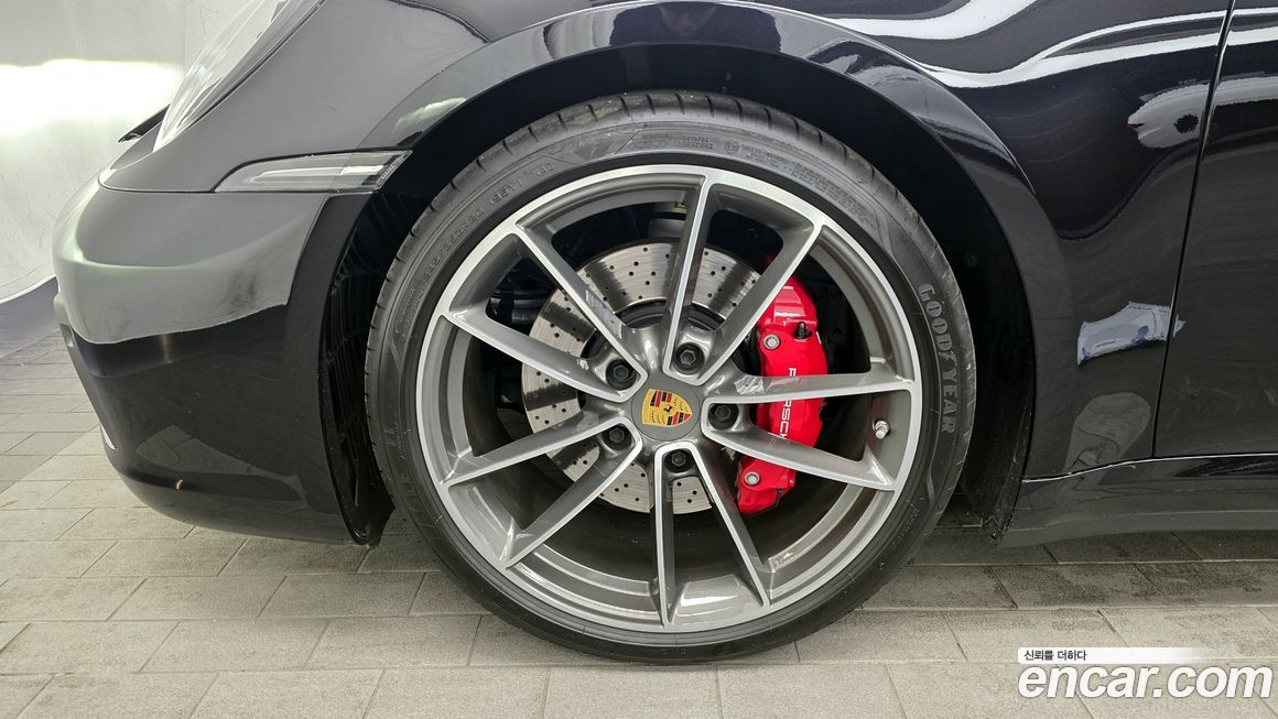 Porsche 911 Carrera S, 2024