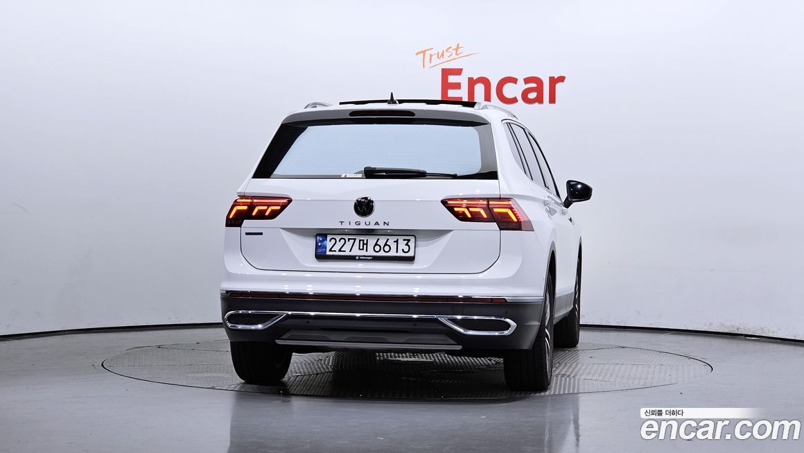 Volkswagen Tiguan 2.0 TSI Prestige, 2023