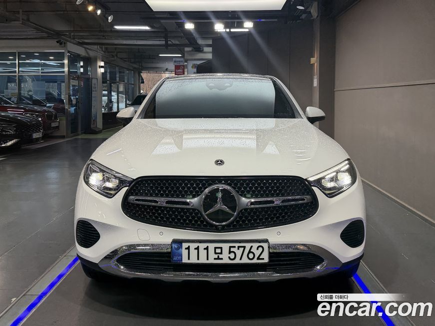 Mercedes-Benz GLC-Class GLC300 4MATIC Avnatgarde Coupe, 2025
