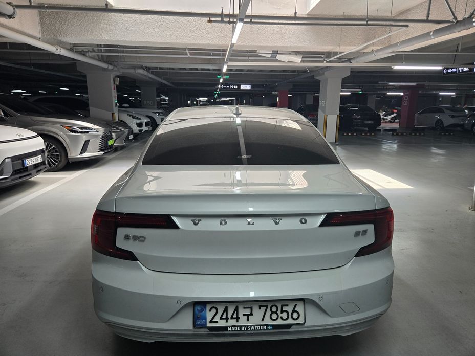 Volvo S90 B5 Ultra Dark, 2023