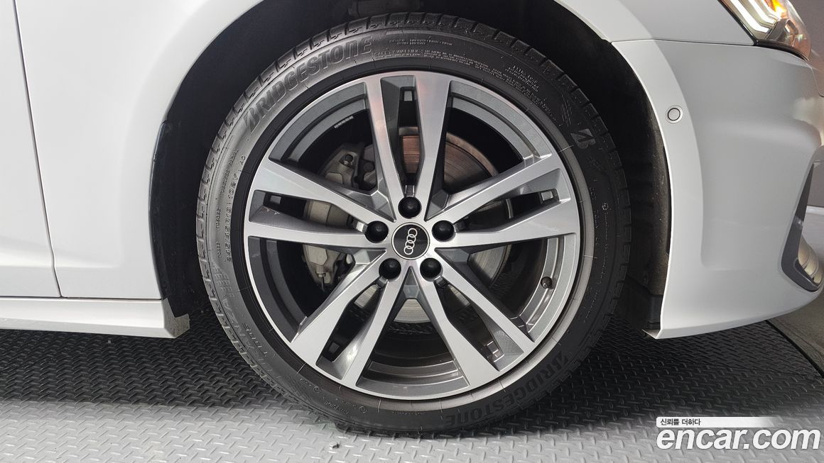 Audi A6 45 TFSI Quattro Premium, 2023