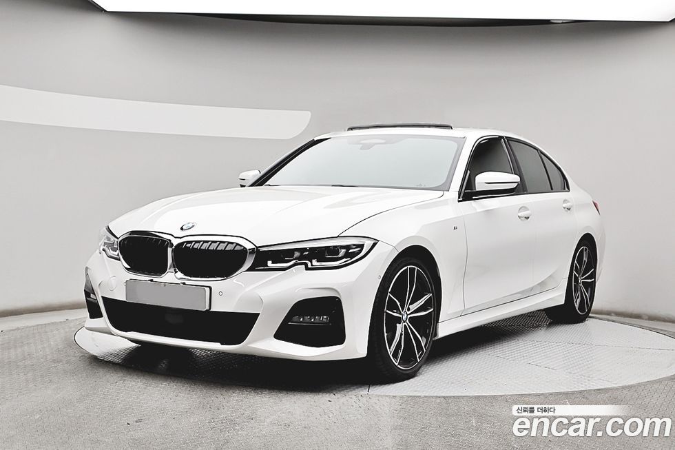 BMW 3-Series 320i M Sport, 2022