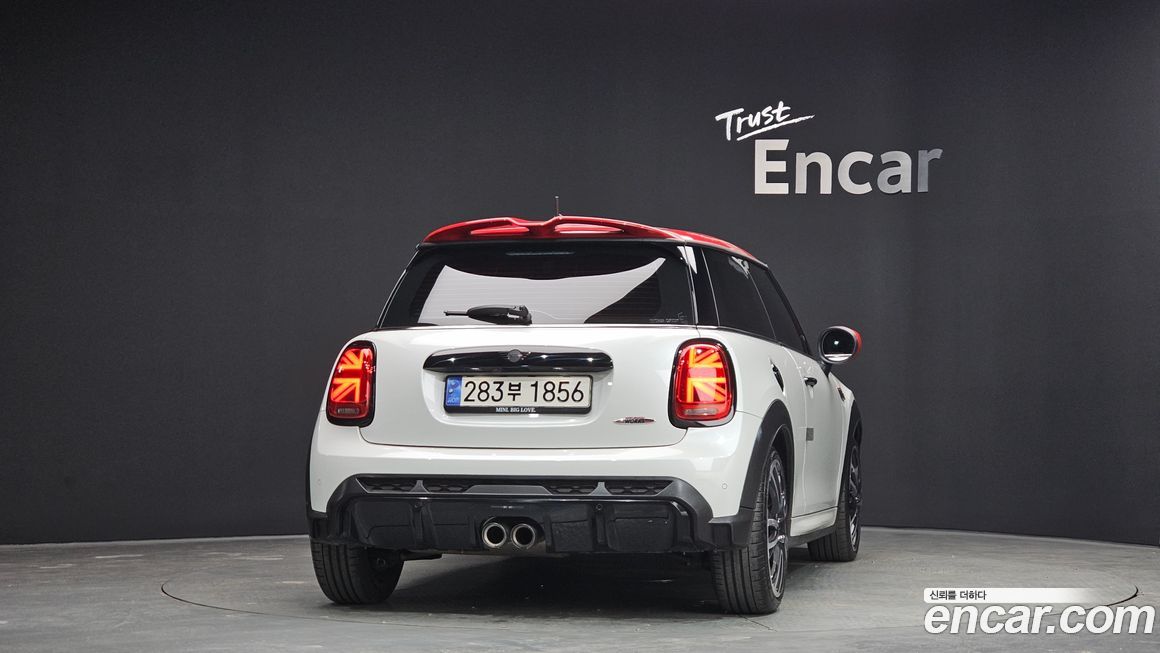 Mini Cooper JCW, 2024