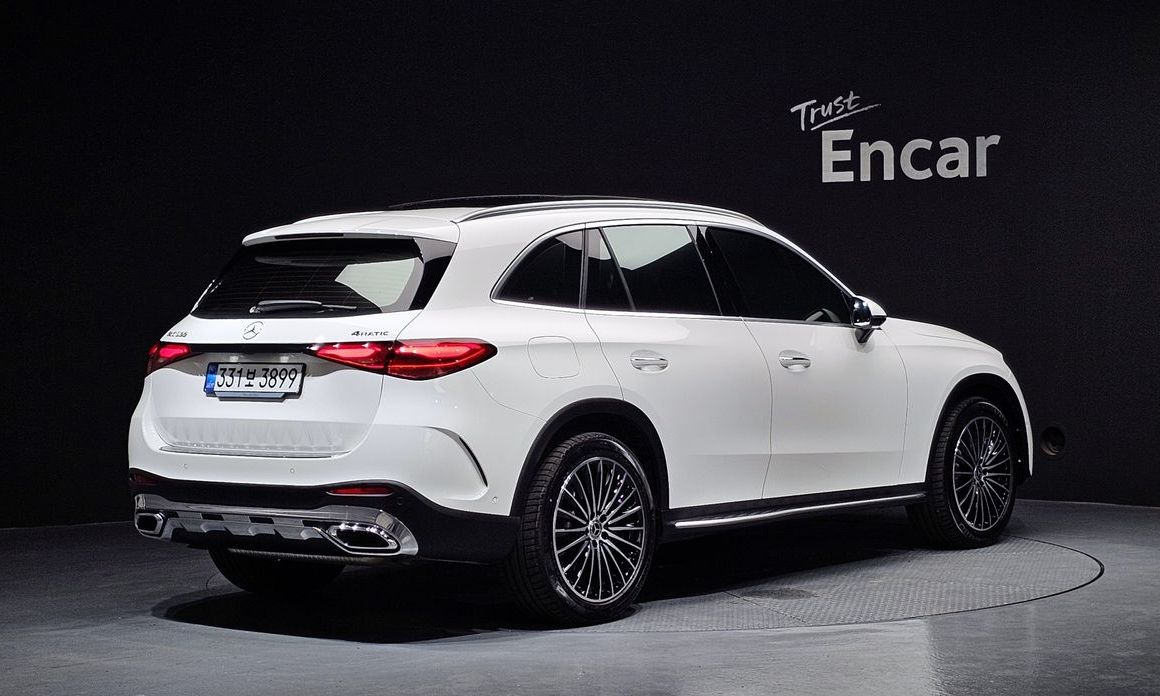 Mercedes-Benz GLC-Class GLC300 4MATIC AMG Line, 2026