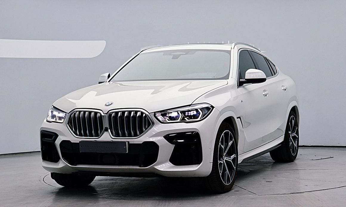BMW X6 xDrive40i M Sport, 2022