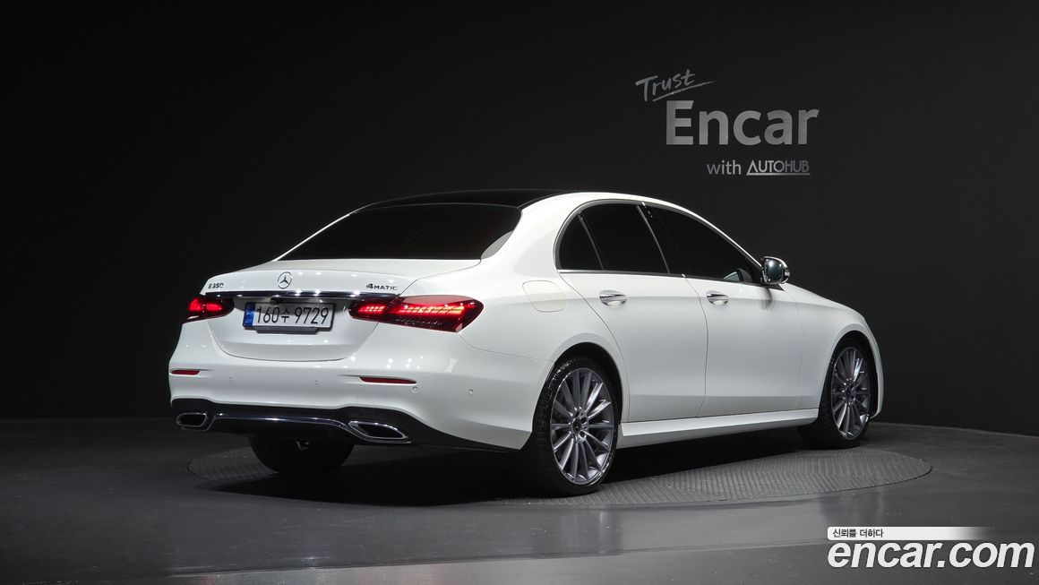 Mercedes-Benz E-Class E350 4MATIC AMG Line, 2022