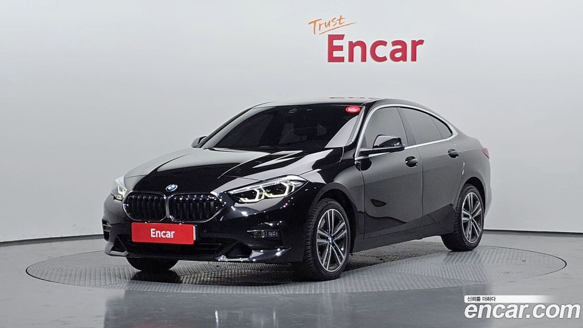 BMW 2-Series 220i Sport, 2023