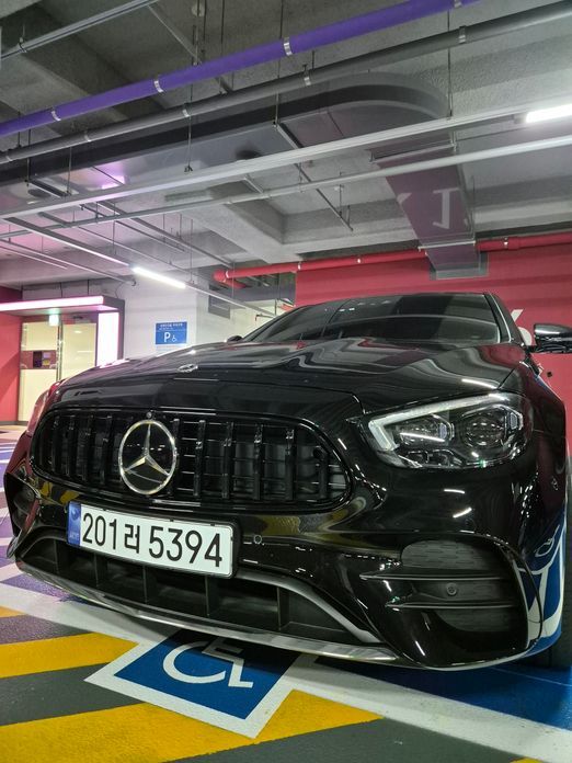 Mercedes-Benz E-Class E220d 4MATIC AMG Line, 2023